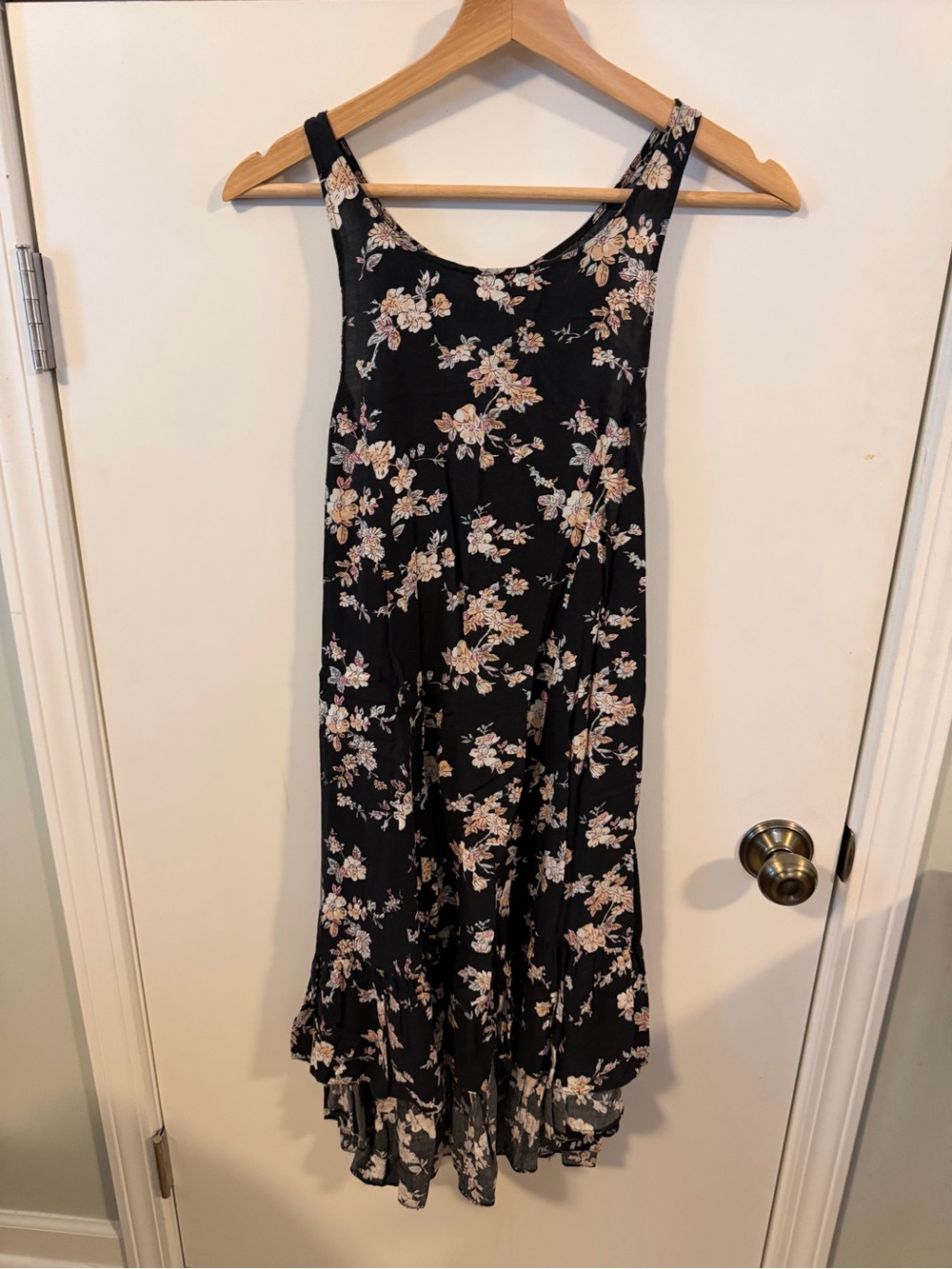 Ciel Floral Black Sleeveless Midi Dress